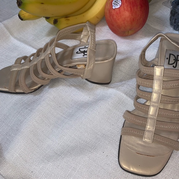 VINTAGE DONALD J PLINER HEELS - Picture 2 of 4